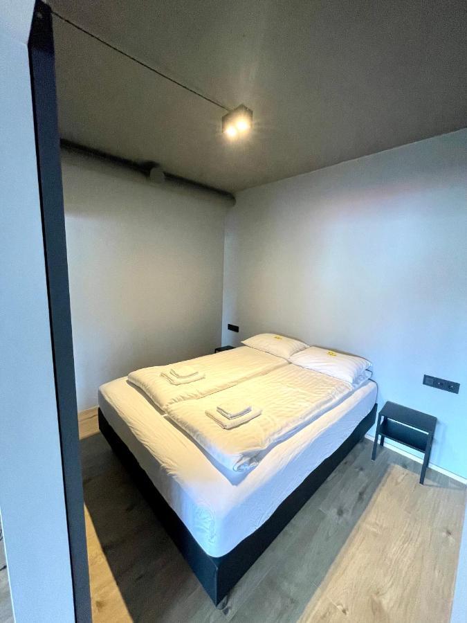 Modern Apartment With Hot Tub In Акурейрі Екстер'єр фото